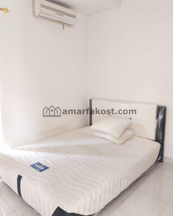 Di Sewakan Rumah semi furnish di komplek Citra Grand Senyiur - foto 10