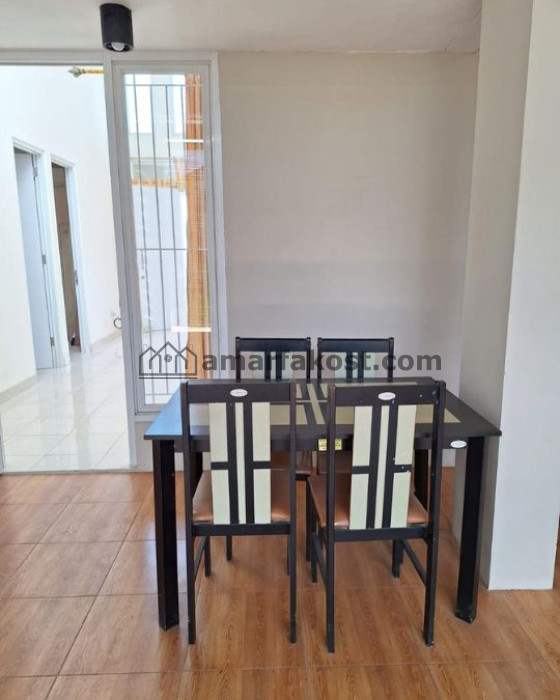 Di Sewakan Rumah semi furnish di komplek Citra Grand Senyiur - foto 13