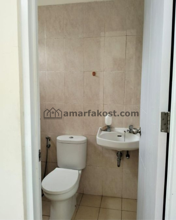 Di Sewakan Rumah semi furnish di komplek Citra Grand Senyiur - foto 17